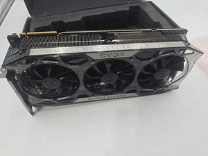 EVGA GeForce RTX 2080 GDDR6 Graphics Card PARTS LINES ON SCREEN - Photo 1/6