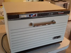 Paragon's PC81 Stck. 81 UV Desinfektionsmittel Heißwärmer Handtuchschrank HotCabi Garfield - Bild 1 von 12