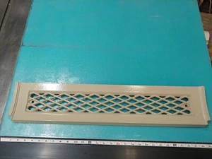 Vermont Castings WinterWarm Cast Iron Side Vent Grate Surround Porcelain Enamel - Picture 1 of 3