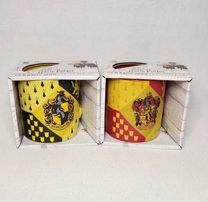 Set Of 2 Harry Potter 14 oz. Mugs Griffindor & Hufflepuff New In Box - Picture 1 of 6