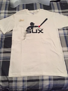 Cubs TeeShirt "SOX SUCK" Logo on Front/SMALL/NWT - Picture 1 of 9