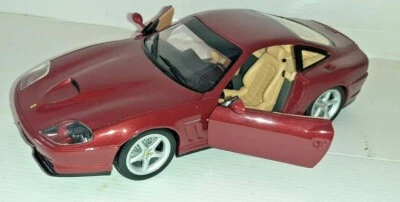 FERRARI 550 MARANELLO HOT WHEELS SCALA 1/18 NO BOX - Immagine 1 di 4