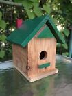 Handgefertigt recyceltes Massivholz handbemalt grünes Vogelhaus