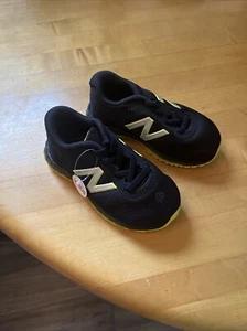 New Kids New Balance Shoes W IAARIBY2 Black And Yellow Size 7 - Picture 1 of 6