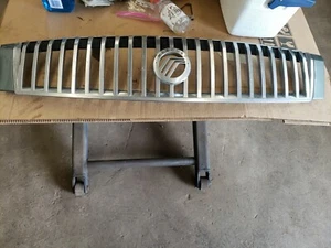 05-07 MERCURY MONTEGO FRONT UPPER CENTER GRILLE GRILL  - Picture 1 of 7