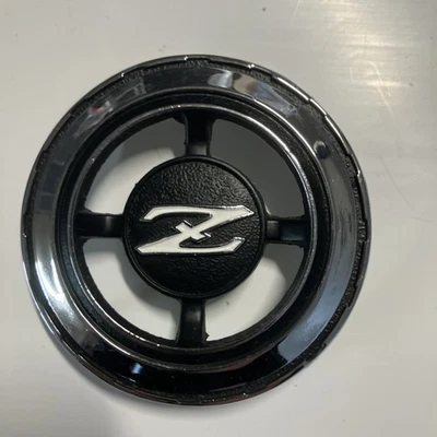 72-78 Nissan Datsun 240Z 260Z 280Z Datsun Z cuarto emblema 76807-E8200 metal Foto 1 de 4