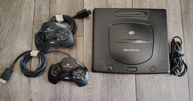 Sega Saturn MK-80000A Complete Console System With 2 MK-80100 Controllers.