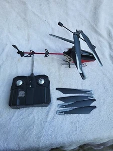 Silverlit rc helicopter V150 With Remote, 4 Extra Blades,  Red 2011 - Picture 1 of 7