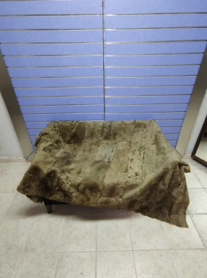Colcha manta de piel de cordero real verde oliva piel de astracán de lujo Foto 1 de 4