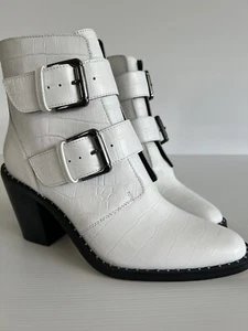 White Leather Boots, Wayne Cooper BRAND NEW CONDITION Size 38 - Picture 1 of 12