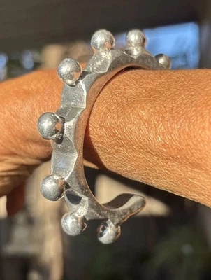 1,3 OZ "Brazalete pulsera tradicional copia Timor Oriental aluminio fundido 3,5""" Foto 1 de 4