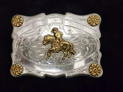 Женская скульптурная серебряная западная пряжка для ремня с высоким рельефом - Изображение 1 из 4
