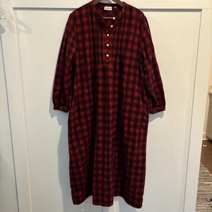 LL Bean Nightgown Women Large Red Buffalo Plaid Flannel Long Sleeve Pockets Cozy - Picture 1 of 10