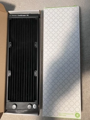 Radiador de refrigeración líquida triple EK-CoolStream PE 360 para PC Foto 1 de 4