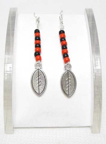 NCAA OREGON STATE BEAVERS  EARRINGS-NEW--SO CUTE Cover