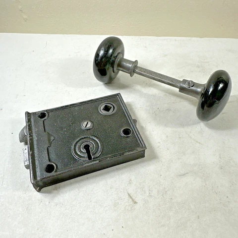 562 Rim Lock Steel Antique Door Latch  With Door Knobs Cover