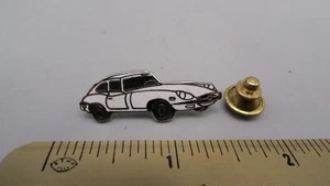 Vintage White Jaguar E Type Sports Car Automobile Hat Lapel Pin - Picture 1 of 4