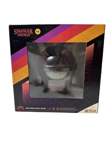 Netflix Stranger Things doppelseitige umgedrehte Schneekugel Eleven & Demogorgon - Bild 1 von 11