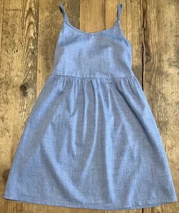 OLD NAVY Sz M 8 Girls Spaghetti Strap Blue Lightweight Chambray Dress Sundress - Picture 1 of 8