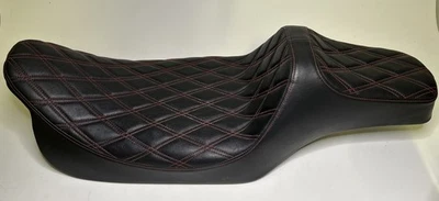 Asiento doble diamante extendido Drag Specialties Predator III rosca roja 0801-1262 Foto 1 de 4