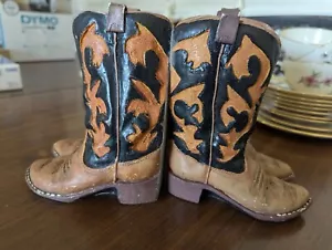 FIGI GRAPHICS Cowboy Boots Book Ends Art Happy Trails 1993 Resin Distressed VTG - Picture 1 of 7