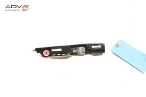 PARAGOLPES DELANTERO TOYOTA CROWN SOPORTE RETENEDOR LADO DERECHO OEM 2023 - 2025 - Imagen 1 de 5