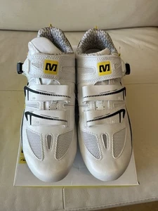 MAVIC GIOVA - WOMENS ROAD BIKE Cleats NEW IN BOX Size 9.5 US Pearl White/Black - Picture 1 of 5