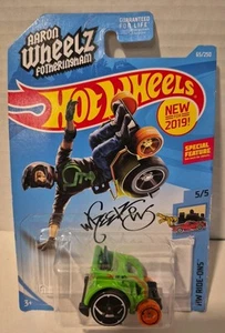Hot Wheels HW RIDE-ONS Aaron Wheelz Fotheringham Green WHEELIE CHAIR - Picture 1 of 2