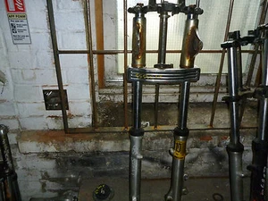 SUZUKI GS 550L GABEL - Bild 1 von 1