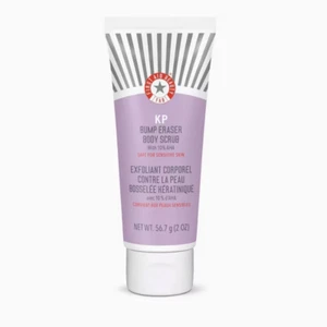 Exfoliante corporal exfoliante con borrador de golpes FIRST AID BEAUTY, 2 OZ. - Imagen 1 de 1