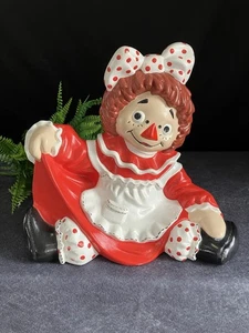 Byron Mold B18 Vintage 1970 Raggedy Ann Ceramic. Red Dress. Polka Dot Hair Bow - Picture 1 of 13