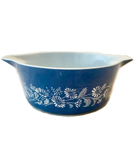Vintage Pyrex  Blue/ White Colonial Mist  Casserole Dish￼ With Flowers 2 .5 L - Picture 1 of 10