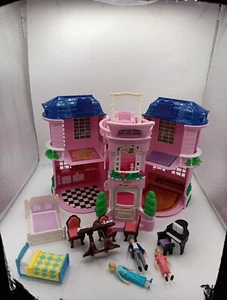 Fisher Price Sweet Streets Townhouse Victorian Mansion Furniture & People - Picture 1 of 12