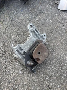 Renault Trafic MK3 2015-22 Vivaro B Genuine Gearbox Mount Bracket 112228161R - Picture 1 of 2