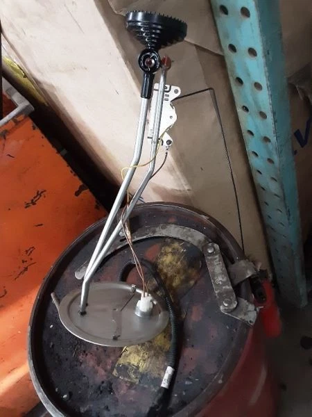 Fuel Pump Gasoline Front Midship Tank Fits 99-04 FORD F250SD PICKUP 1480872 - Imagem 1 de 4