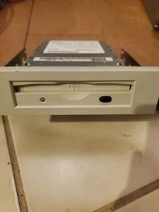 NEC FZ110A 100MB Internal Zip Drive IDE With Bracket - Afbeelding 1 van 3