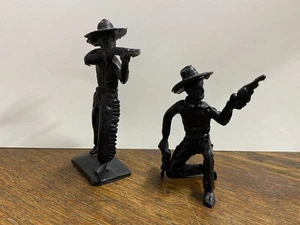 2 Tim Mee Toys Western Shooting Cowboys - Picture 1 of 5