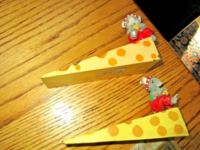 ВИНТАЖНЫЙ ДВЕРНОЙ ОГРАНИЧИТЕЛЬ - МЫШЬ НА ШВЕЙЦАРСКОМ СЫРЕ ЧУГУН - НАБОР ИЗ 2! - Изображение 1 из 4