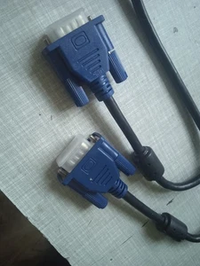 VGA cable (15pin) for monitor or projector 1.5 meters - Picture 1 of 6