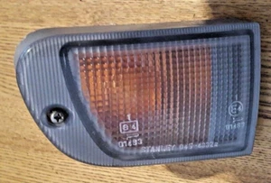 Toyota Rav 4 Mk II 5 DOOR DRIVERS SIDE FRONT BUMPER INDICATOR LENS  - Picture 1 of 1