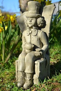 Adorno de jardín de piedra del Sombrerero Loco de Alicia en el País de las Maravillas - Imagen 1 de 9