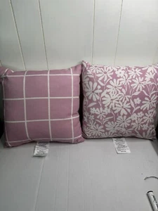 Target Room Essentials Set Of 2 Pink and White Decorative Throw Pillows New - Picture 1 of 6