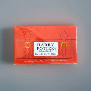 Harry Potter School Books Quidditch Fantastic Beasts 2001 Comic Relief UK 1st Ed - Picture 1 of 4