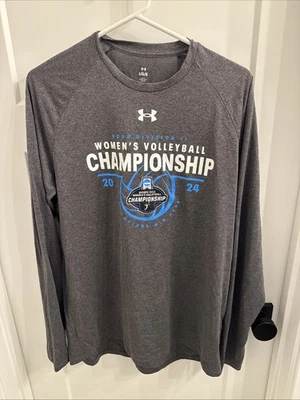 Camisa grande Under Armour LS 2024 para mujer hágalo usted mismo campeonato de voleibol nueva con etiquetas gris Foto 1 de 4