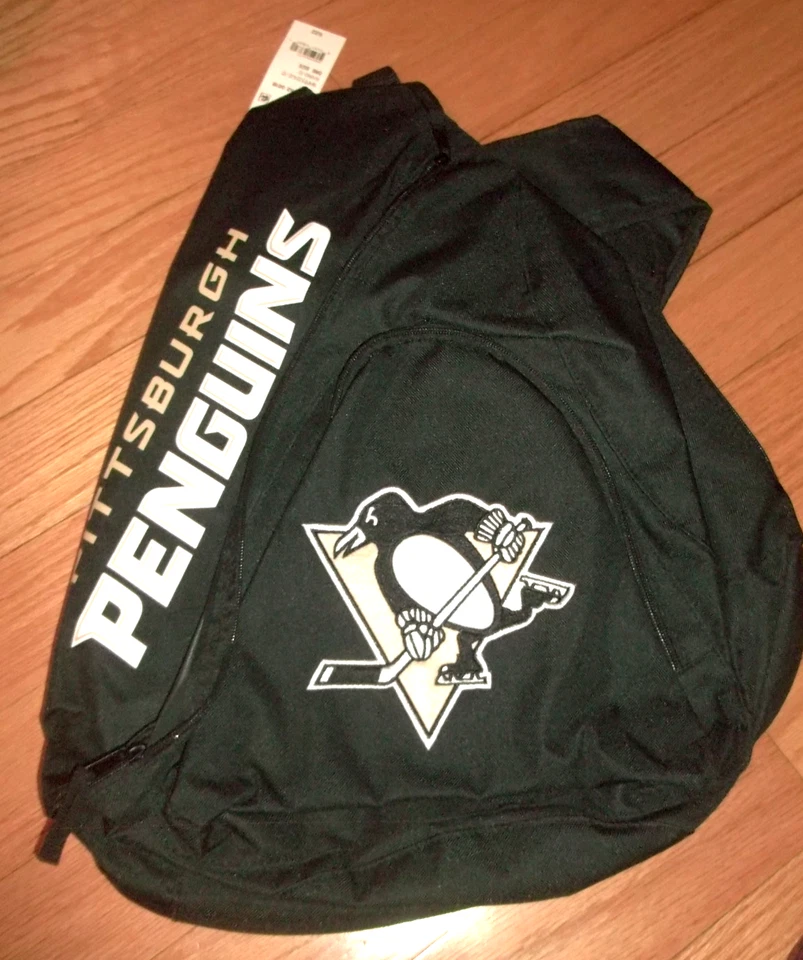 Mochila Pittsburgh Penguins NHL preta estilingue de ombro***NOVA*** - Imagem 1 de 4