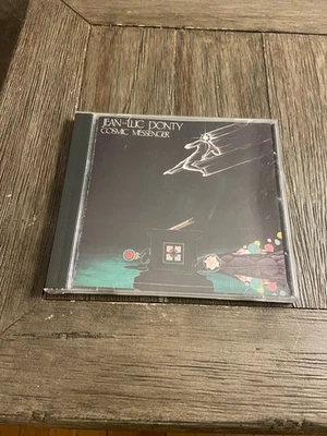 CD MADNESS-CLEAN,MUSIC JUNKIE,HOARDER DIED-JEAN LUC PONTY-COSMIC MESSENGER Foto 1 de 3