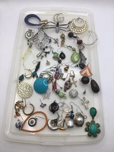 VTG~Mod SINGLE Pierced Earring Lot Wear Re~Purpose Jewelry Art - Picture 1 of 9