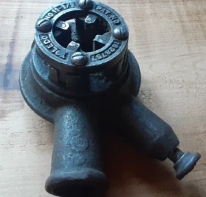 Vintage Toledo No 11 1/2 Pipe Threader Ratchet Head w/ Dies No handle - Picture 1 of 10