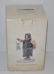 the SETTLERS Rise of an Empire THE BEEKEEPER Statue ATTAKUS 2007 Ubisoft - Picture 1 of 3
