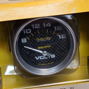 AUTOMETER CARBON FIBER 2-1/16 VOLTMETER 0-18V SHORT SWEEP ELECTRIC #4791 - Picture 1 of 2